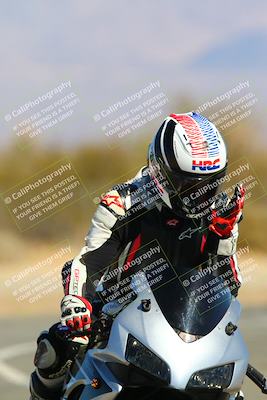 media/Mar-12-2022-SoCal Trackdays (Sat) [[152081554b]]/Turn 2 (1145am)/